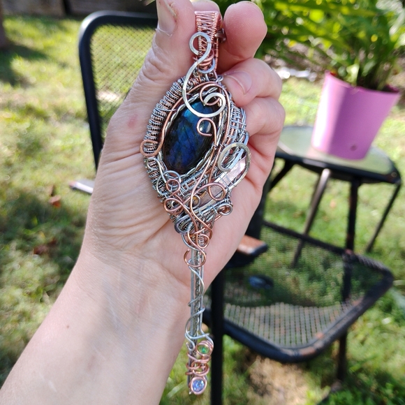 Wire wrapped labradorite - Picture 3 of 10